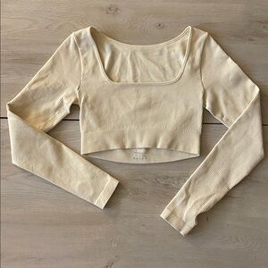 Long Sleeve Ribbed Crop Athletic Top